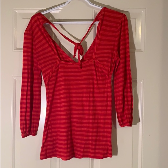 Top - Picture 2 of 3